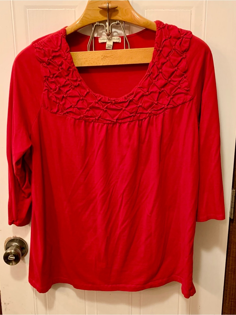 Carolyn Taylor Woman Red Smocked Honeycomb Neck Blouse Top 24/26W 3/4 Sleeve